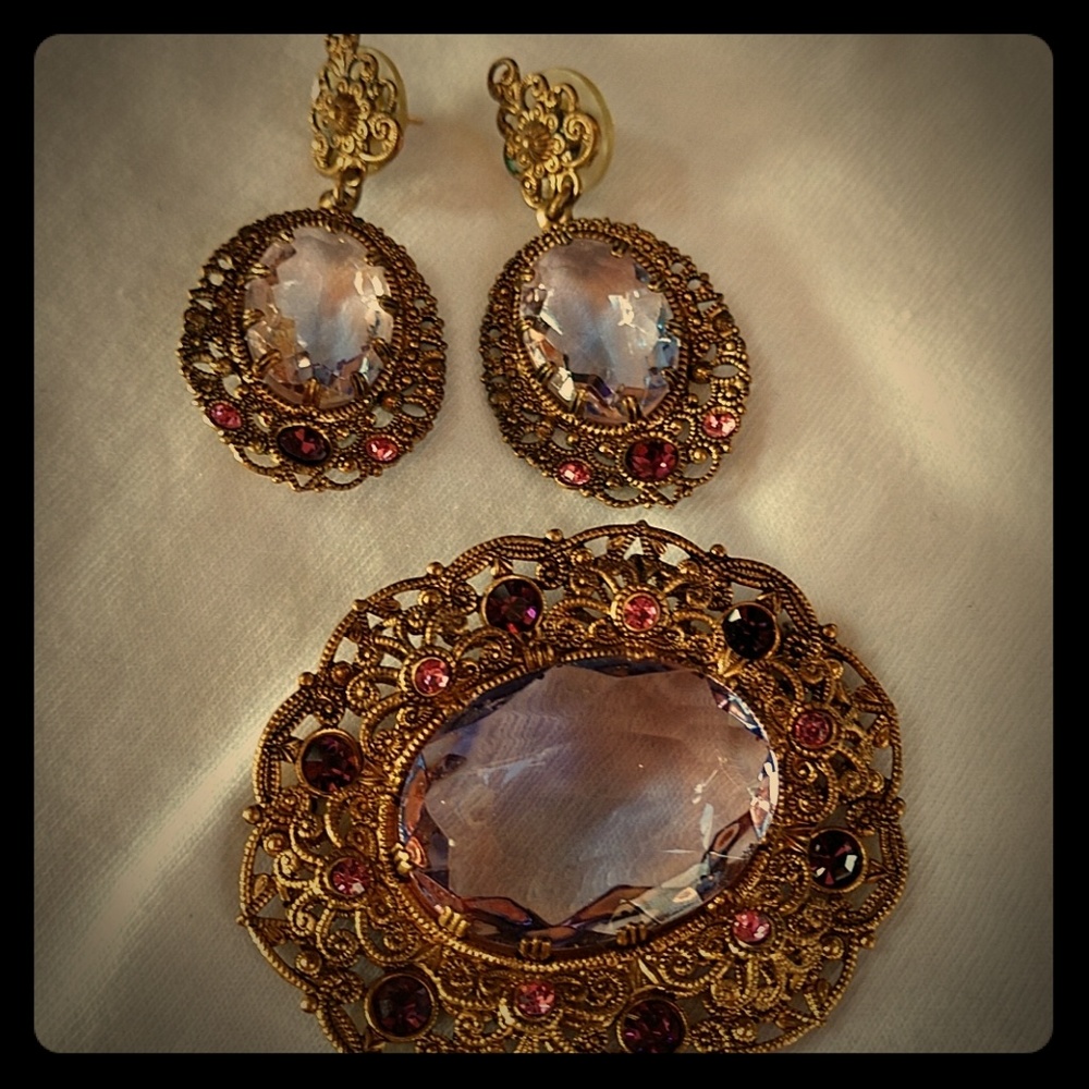 Purples brooch and earrings